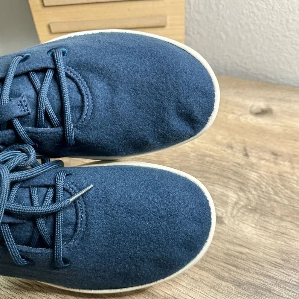 Allbirds Men’s 10 Navy Wool Runners Sneakers